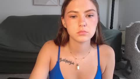 Snapshot of sarahxaoliver1 chatting on 07-08-26, 02:21 SarahxOliver online show from 07-08-26, 02:21