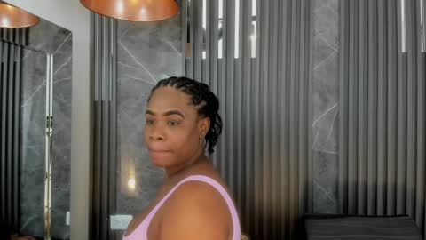 Snapshot of saraievans chatting on 02-01-25, 12:37 Sarai online show from 02-01-25, 12:37