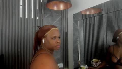 Snapshot of saraievans chatting on 02-27-25, 03:36 Sarai online show from 02-27-25, 03:36