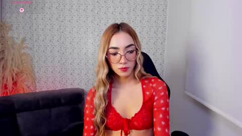 Sara jones   online show from 12-02-25, 04:02