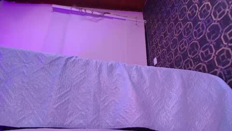 Sara  online show from 09-15-25, 11:54