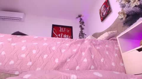 Sara  online show from 12-05-25, 12:03