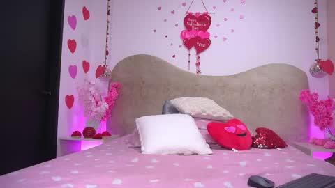 Sara  online show from 02-15-26, 11:52