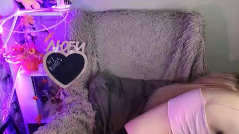 Sara online show from 11-09-25, 01:26