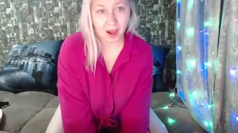 Snapshot of sarakatherin chatting on 01-29-25, 09:17 Sara online show from 01-29-25, 09:17