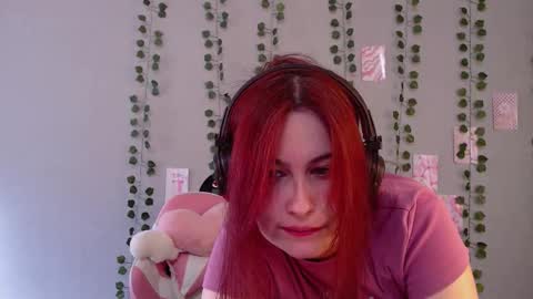 Snapshot of sarakinski chatting on 09-11-25, 07:30 Sara online show from 09-11-25, 07:30