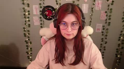 Snapshot of sarakinski chatting on 12-03-25, 10:13 Sara online show from 12-03-25, 10:13