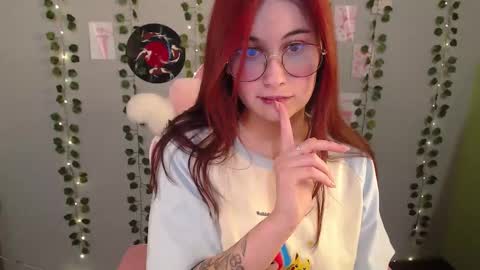 Snapshot of sarakinski chatting on 01-13-26, 03:17 Sara online show from 01-13-26, 03:17