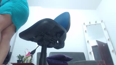 Snapshot of saralovens chatting on 02-04-26, 10:43 Saraloves online show from 02-04-26, 10:43