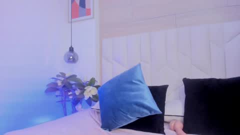 Snapshot of saramonroe1 chatting on 01-03-25, 10:29 Sara online show from 01-03-25, 10:29