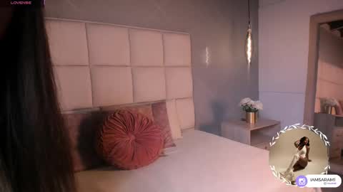 Snapshot of saramonroe1 chatting on 11-25-25, 11:32 Sara online show from 11-25-25, 11:32