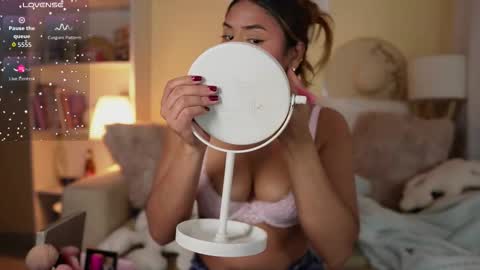 Snapshot of saraparisi_ chatting on 11-10-25, 11:04 Sara online show from 11-10-25, 11:04