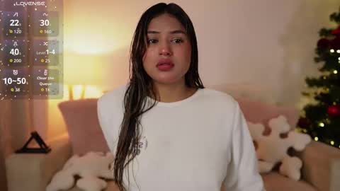 Snapshot of saraparisi_ chatting on 11-21-25, 11:25 Sara online show from 11-21-25, 11:25