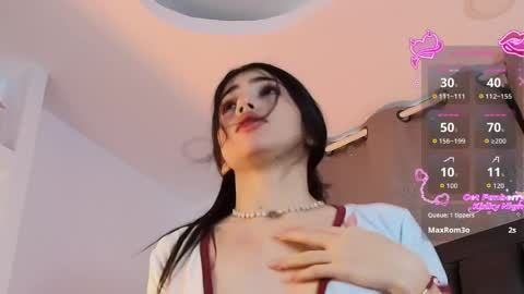 Snapshot of sararoy_ chatting on 05-15-26, 11:34 Sara online show from 05-15-26, 11:34