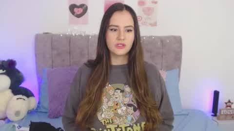 Snapshot of sarasuarez_ chatting on 11-30-25, 11:42 online show from 11-30-25, 11:42