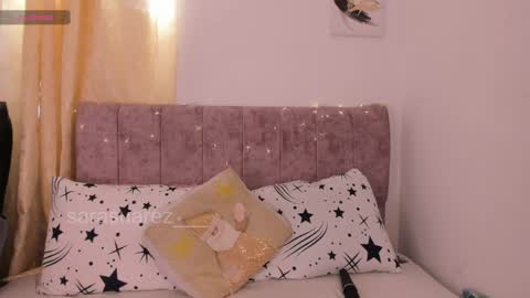 Snapshot of sarasuarez___ chatting on 06-01-26, 05:03 online show from 06-01-26, 05:03