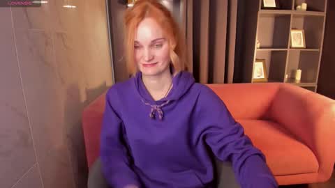 Snapshot of sarasubtlety chatting on 12-03-25, 01:53 Sara online show from 12-03-25, 01:53