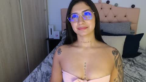 Snapshot of saratukkerr chatting on 01-23-25, 10:01 saratukkerr online show from 01-23-25, 10:01