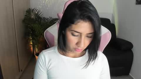 Snapshot of saratukkerr chatting on 12-03-25, 04:09 saratukkerr online show from 12-03-25, 04:09