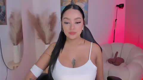 Sara Winstone online show from 09-25-25, 01:15