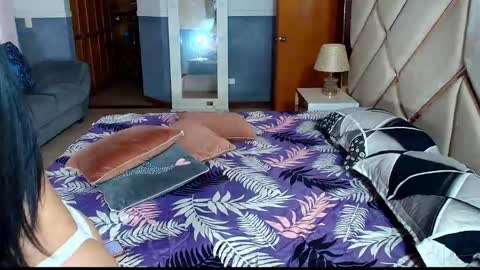 Snapshot of sarawonder69x chatting on 01-12-26, 02:33 Sara Rivera online show from 01-12-26, 02:33