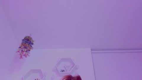 Saray  online show from 10-24-25, 11:23