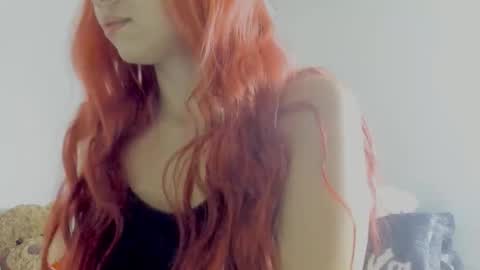 Snapshot of saray2312 chatting on 11-27-25, 07:49 Saray online show from 11-27-25, 07:49