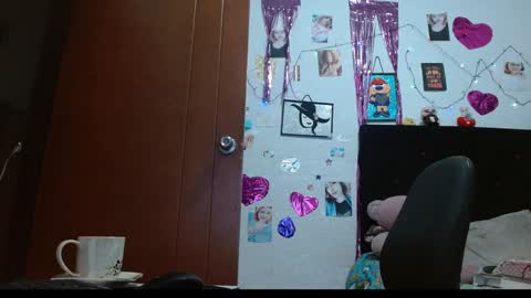 Sara Jimenez online show from 12-21-24, 07:56