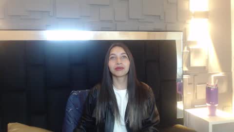 Saray Pink online show from 01-07-26, 11:45