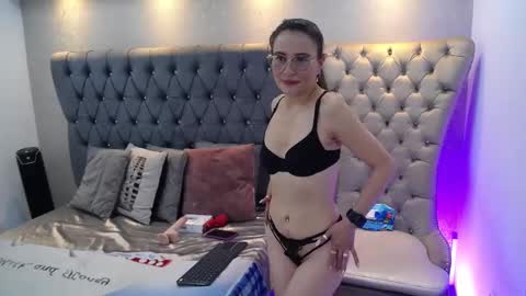 Snapshot of saray_secret chatting on 10-03-25, 08:17 SARAY online show from 10-03-25, 08:17