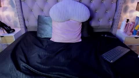 Saray online show from 01-26-25, 03:58