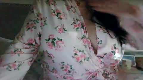 Sara online show from 04-25-26, 02:03