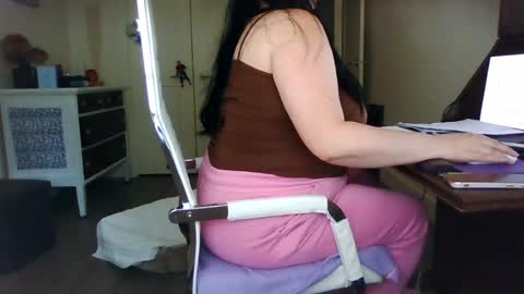 Sara online show from 06-26-26, 04:55