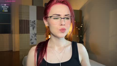 Snapshot of sargonium909 chatting on 01-22-25, 01:42 Veronika online show from 01-22-25, 01:42