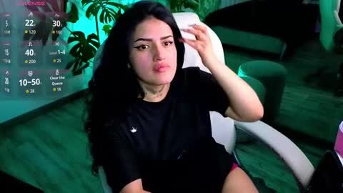 Snapshot of sari_belle chatting on 09-27-25, 10:04 Sari online show from 09-27-25, 10:04