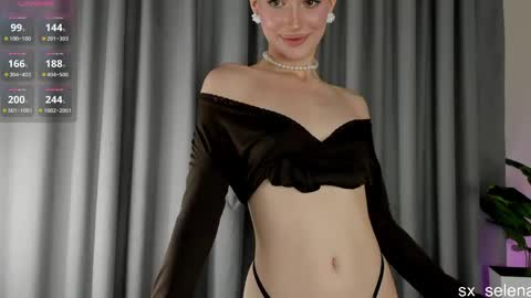 Snapshot of sarilit chatting on 05-09-26, 03:12 Your Selena 3 online show from 05-09-26, 03:12
