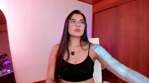 Snapshot of sarita_3 chatting on 06-11-26, 09:46 Sarita Lozano online show from 06-11-26, 09:46