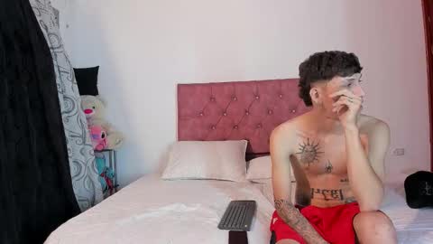 Snapshot of sarita_alexis chatting on 02-10-26, 06:12 SARIYA Y ALEXIS online show from 02-10-26, 06:12