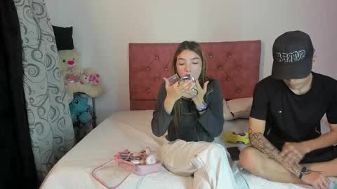 Snapshot of sarita_alexis chatting on 02-14-26, 11:29 SARIYA Y ALEXIS online show from 02-14-26, 11:29