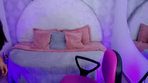 Snapshot of sarita_jane chatting on 06-27-26, 03:11 Sara online show from 06-27-26, 03:11