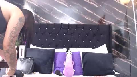 Snapshot of sarita_multisquirt chatting on 04-24-26, 06:10 Sara online show from 04-24-26, 06:10