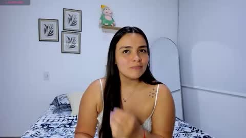 Snapshot of saritadolly_ chatting on 02-25-26, 03:38 Sara Cute online show from 02-25-26, 03:38