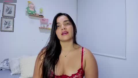 Snapshot of saritadolly_ chatting on 06-19-26, 03:55 Sara Cute online show from 06-19-26, 03:55