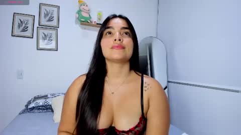 Snapshot of saritadolly_ chatting on 06-21-26, 05:54 Sara Cute online show from 06-21-26, 05:54