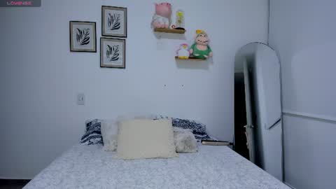 Snapshot of saritadolly_ chatting on 07-23-26, 03:48 Sara Cute online show from 07-23-26, 03:48