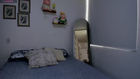 Snapshot of saritadolly_ chatting on 07-26-26, 06:59 Sara Cute online show from 07-26-26, 06:59