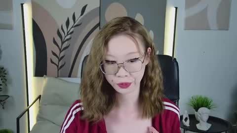 SarahRice online show from 02-11-26, 04:45