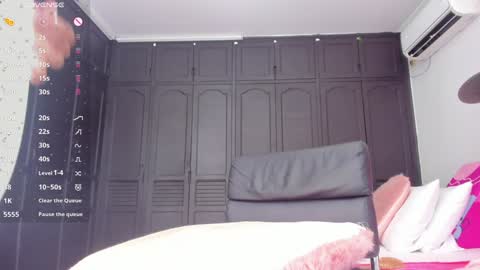 Sary Rousse online show from 01-26-25, 08:25