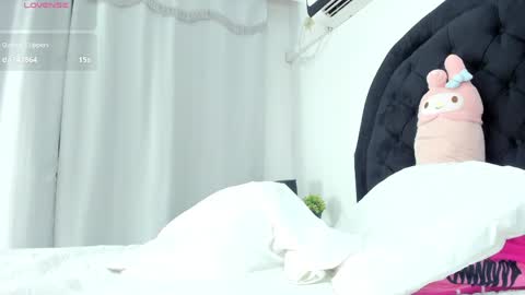 Snapshot of sary_rousse chatting on 05-09-26, 02:44 Sary Rousse online show from 05-09-26, 02:44