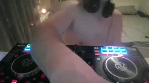 Snapshot of sasch1982h chatting on 12-14-25, 01:33 sasch1982h online show from 12-14-25, 01:33